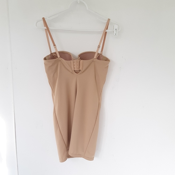 VICTORIAS SECRET BUSTIER BODY SHAPER UNDERWIRE NUDE BRA LINGERIE Size 36B - Picture 7 of 10